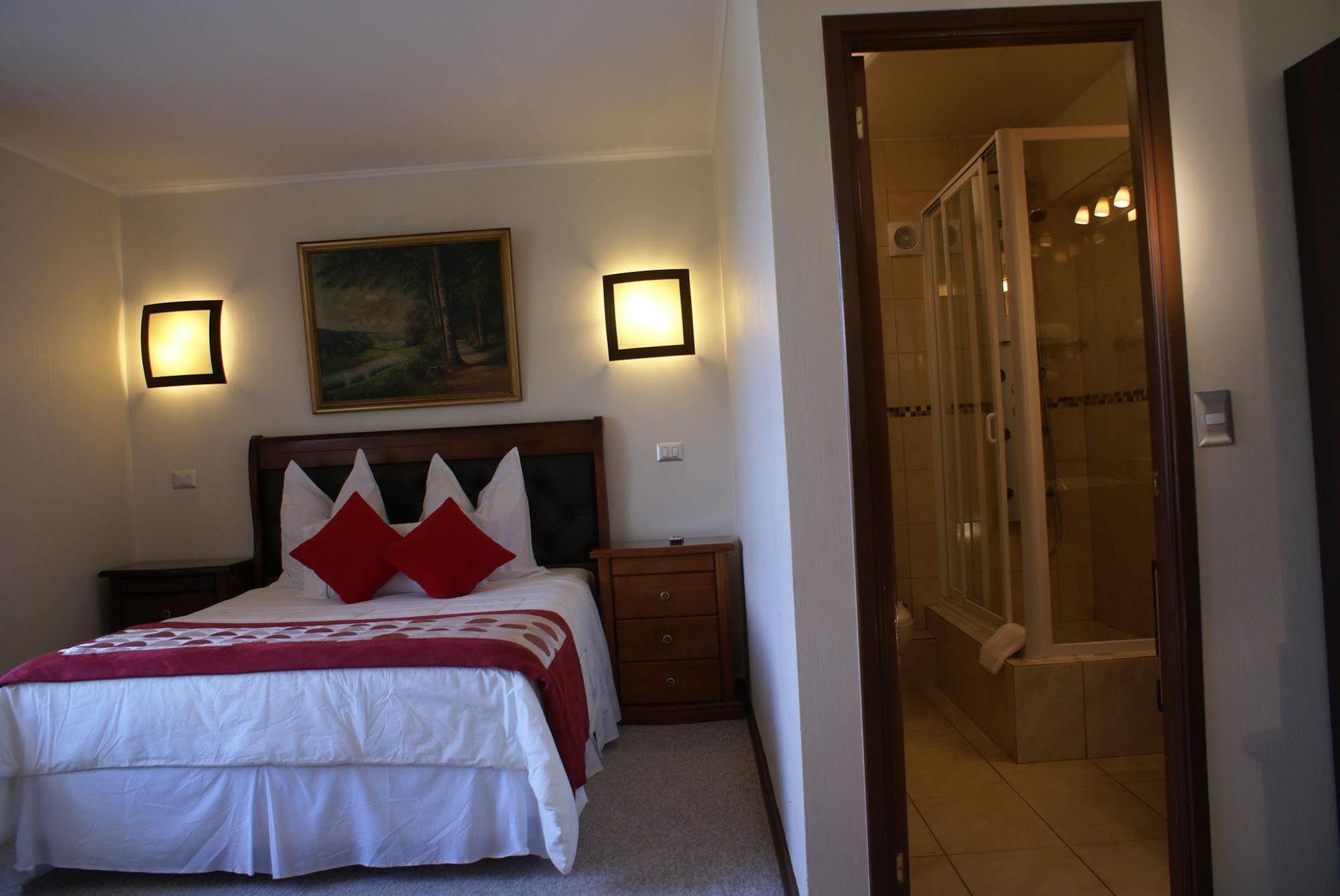 Hotel Baviera Parral Kültér fotó