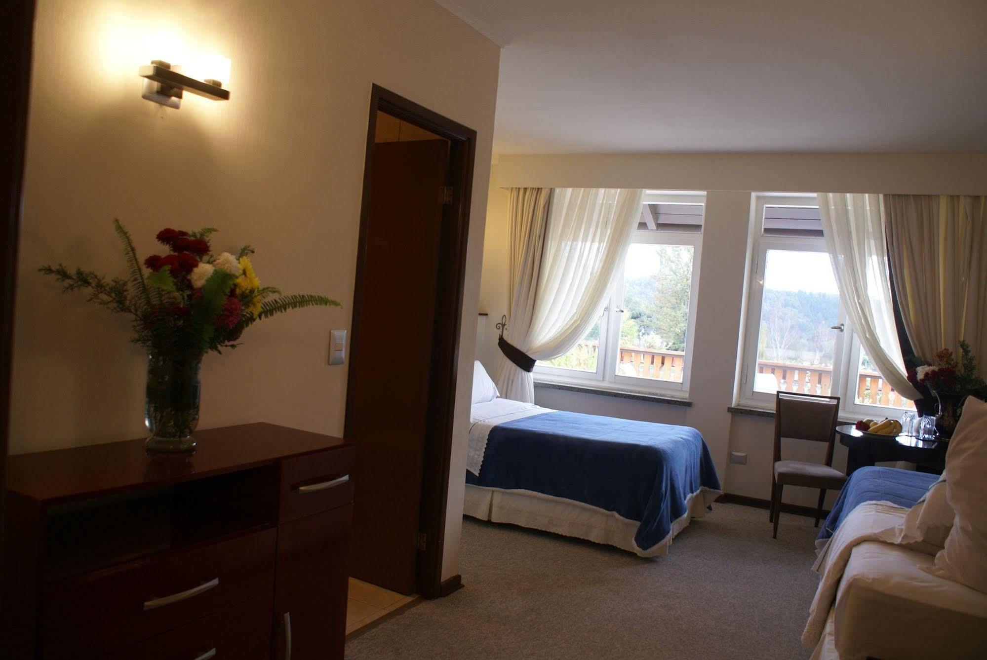 Hotel Baviera Parral Kültér fotó